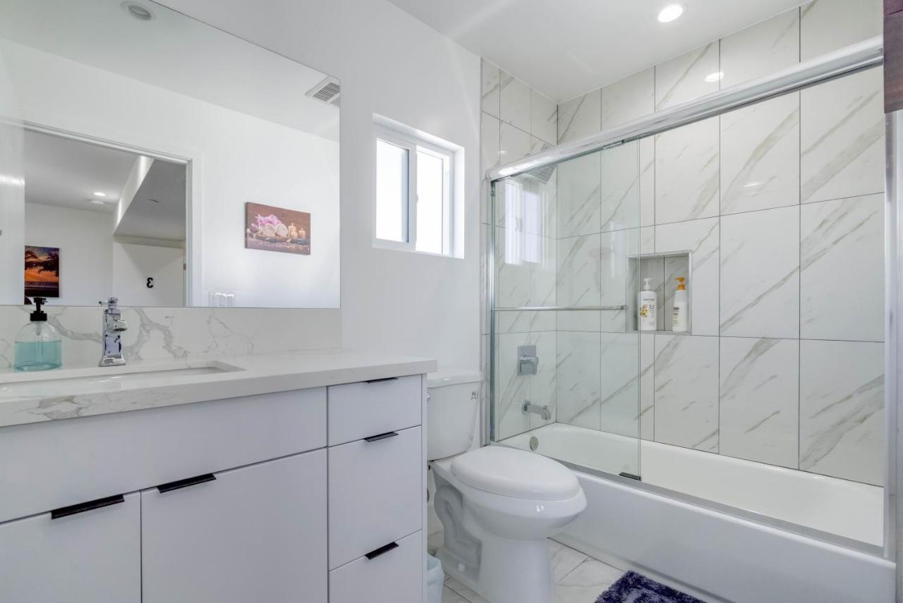 Modern Apartment In Studio City ロサンゼルス エクステリア 写真