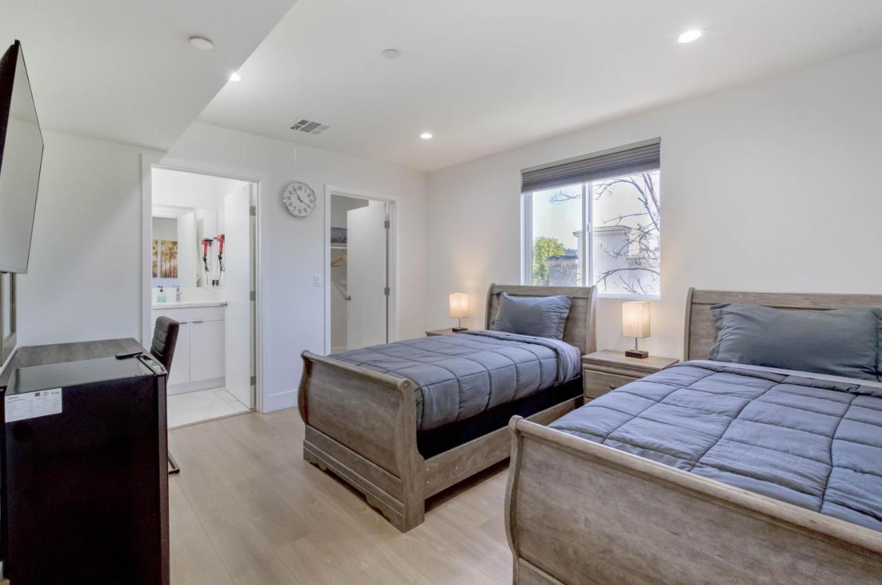 Modern Apartment In Studio City ロサンゼルス エクステリア 写真